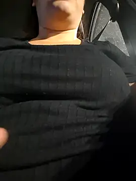 Snapshot of litha_luna chatting on 11/30/25, 04:16 litha luna online show from 11/30/25, 04:16