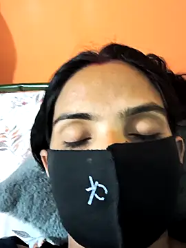 cute simmy0 online show from 04/19/26, 06:43