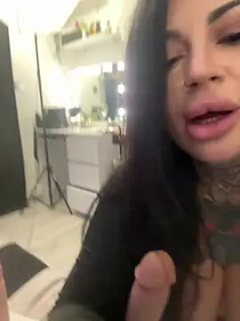 krysstal003 online show from 01/05/25, 01:35