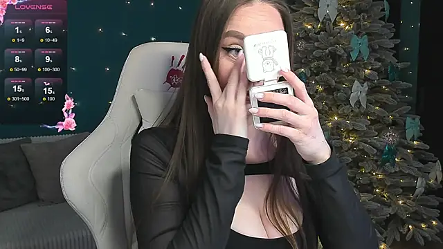 katie taylorr online show from 02/03/25, 10:21