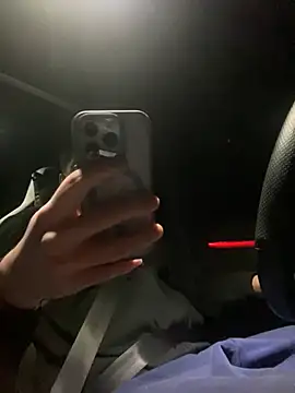 Snapshot of youssef00711 chatting on 03/12/25, 10:17 youssef00711 online show from 03/12/25, 10:17