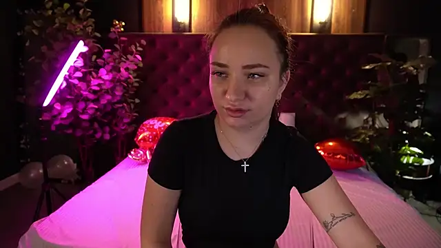 ElysLunar online show from 02/10/26, 01:37