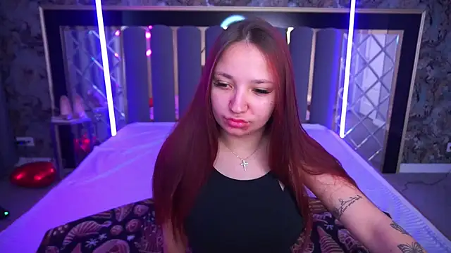 ElysLunar online show from 04/17/26, 05:32