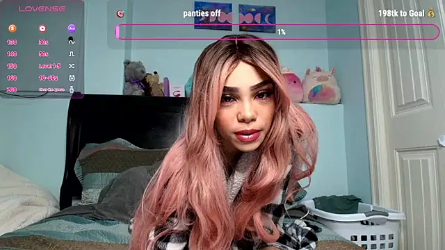 Snapshot of kittymarie28 chatting on 03/21/25, 06:40 kittymarie28 online show from 03/21/25, 06:40