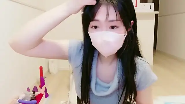 Snapshot of IORio2 chatting on 02/18/26, 06:59 IORio2 online show from 02/18/26, 06:59