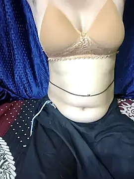 kaveerpooja947 online show from 03/13/26, 04:35