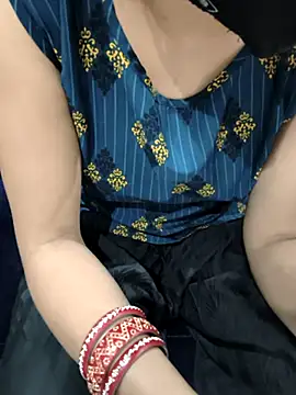 kaveerpooja947 online show from 04/16/26, 04:52