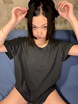 Snapshot of lalallalalaa- chatting on 10/09/25, 03:10 lalallalalaa- online show from 10/09/25, 03:10