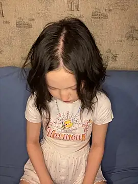 Snapshot of lalallalalaa- chatting on 11/07/25, 03:12 lalallalalaa- online show from 11/07/25, 03:12