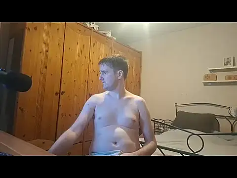 Snapshot of Loveme1902 chatting on 01/17/25, 08:56 Loveme1902 online show from 01/17/25, 08:56