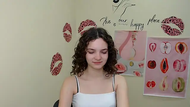  SusieSu  online show from 01/16/25, 07:28