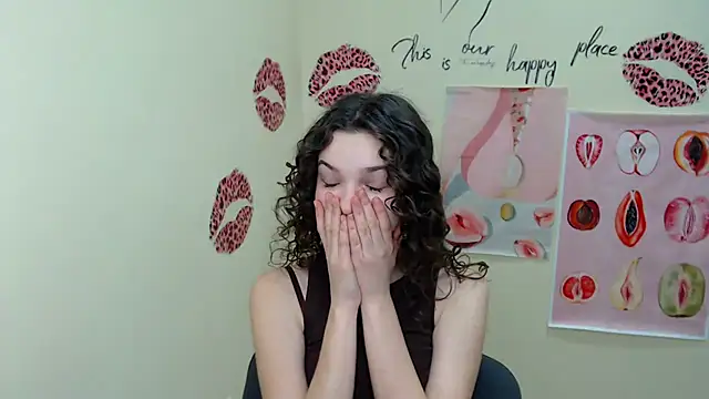  SusieSu  online show from 02/07/25, 10:40