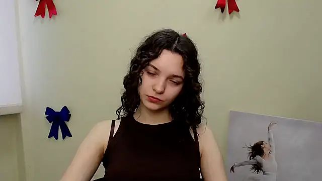  SusieSu  online show from 02/16/25, 07:26