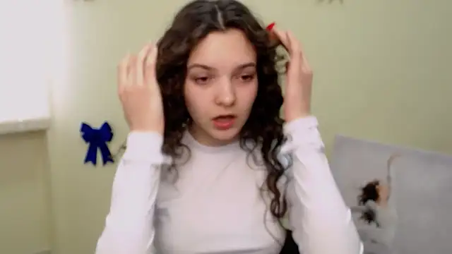  SusieSu  online show from 02/23/25, 09:44