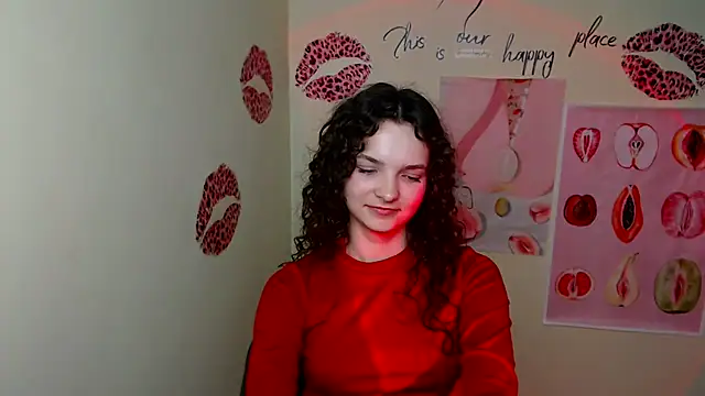  SusieSu  online show from 03/08/25, 05:07