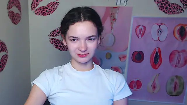  SusieSu  online show from 11/23/25, 01:11