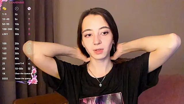 EvaBradley online show from 10/16/25, 06:42