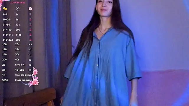 EvaBradley online show from 11/05/25, 06:41