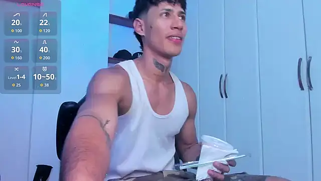 Snapshot of Jonryder_ chatting on 09/14/25, 10:53 Jonryder online show from 09/14/25, 10:53