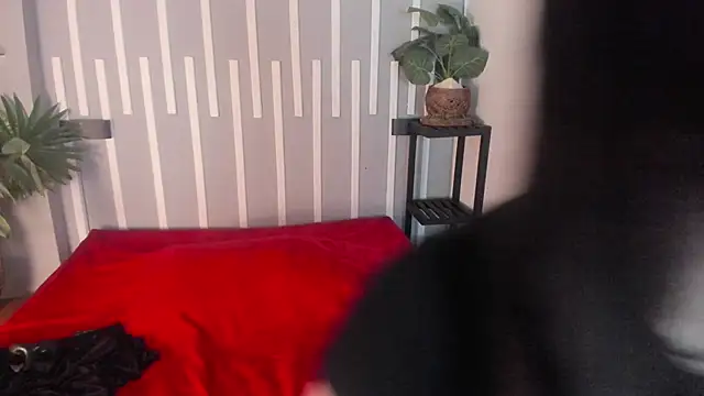 Scarlett  Fox   online show from 10/16/25, 11:11