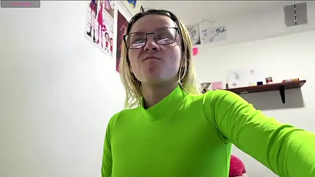 Cloe five online show from 02/04/26, 03:18