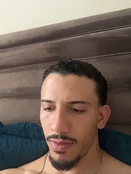 Snapshot of pteno1 chatting on 12/14/24, 12:23 pteno1 online show from 12/14/24, 12:23