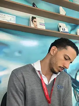 Snapshot of pteno1 chatting on 12/18/24, 07:52 pteno1 online show from 12/18/24, 07:52