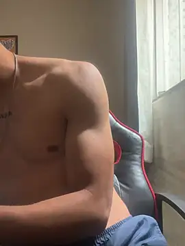 Snapshot of pteno1 chatting on 01/15/25, 02:02 pteno1 online show from 01/15/25, 02:02