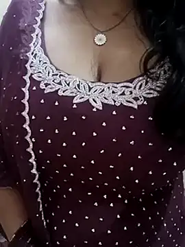 Anamika Kapoor online show from 01/05/25, 11:01