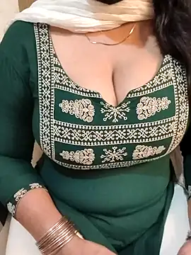 Anamika Kapoor online show from 09/20/25, 01:39