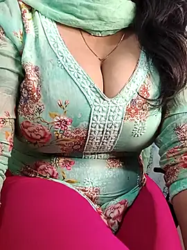 Anamika Kapoor online show from 11/17/25, 11:10