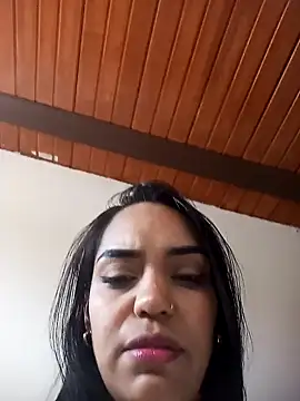 Snapshot of Sara-77 chatting on 01/23/25, 09:39 Sara-77 online show from 01/23/25, 09:39