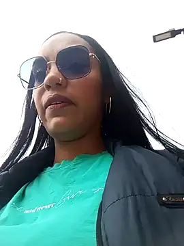 Snapshot of Sara-77 chatting on 02/12/25, 03:05 Sara-77 online show from 02/12/25, 03:05