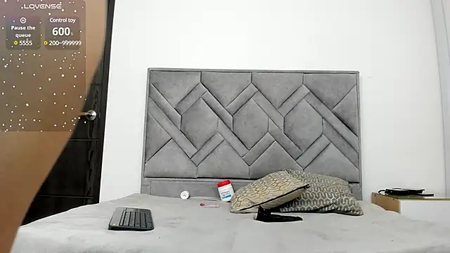 alicee 18 online show from 01/09/25, 01:35