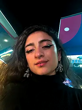 Lila Desiree online show from 04/14/26, 10:27