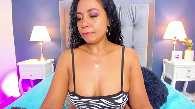 Snapshot of Kamila-Kane chatting on 02/12/25, 07:45 Kamila-Kane online show from 02/12/25, 07:45