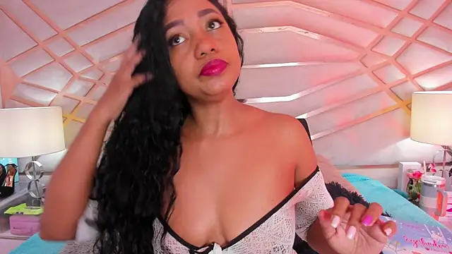 Snapshot of Kamila-Kane chatting on 10/14/25, 07:47 Kamila-Kane online show from 10/14/25, 07:47