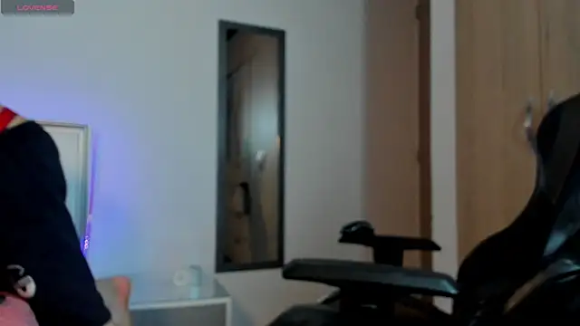 facebaby1 online show from 12/19/25, 02:40