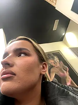 maisiesmithx online show from 10/12/25, 04:22