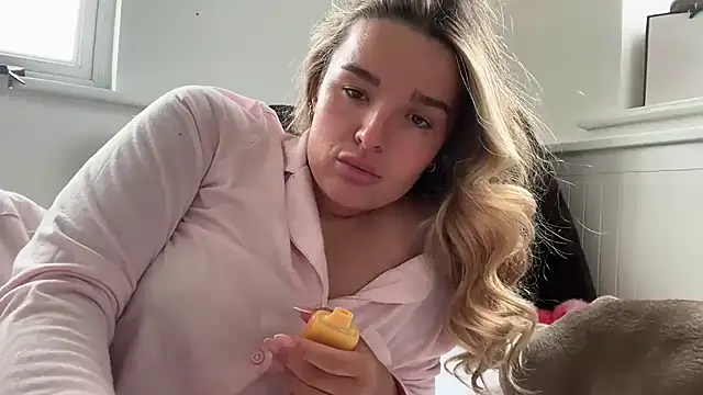 maisiesmithx online show from 05/11/26, 10:54