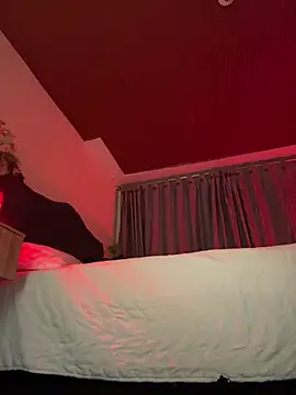 sue   0 online show from 03/21/26, 06:07