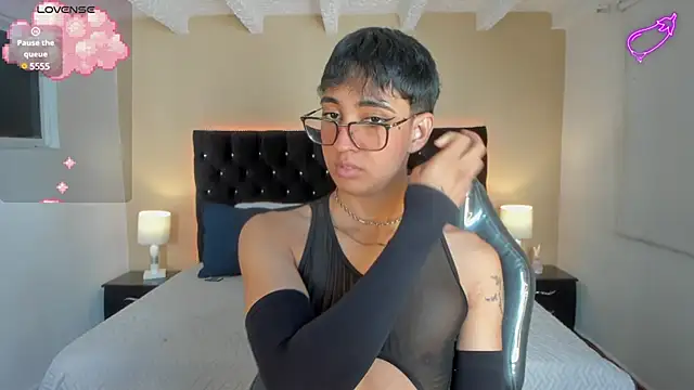 Dark hairy  online show from 03/07/25, 02:01