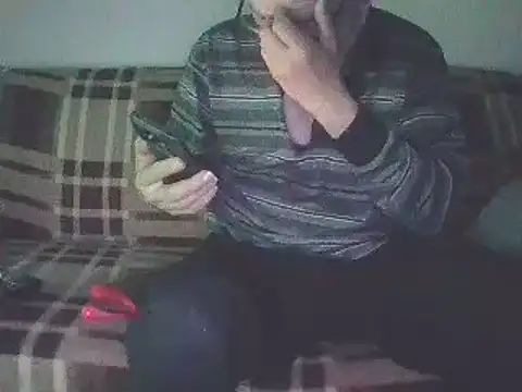 Snapshot of loverboyxxx69 chatting on 03/13/25, 02:05 loverboyxxx69 online show from 03/13/25, 02:05