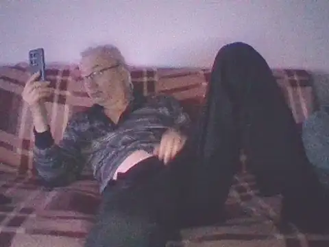 Snapshot of loverboyxxx69 chatting on 03/16/25, 02:10 loverboyxxx69 online show from 03/16/25, 02:10