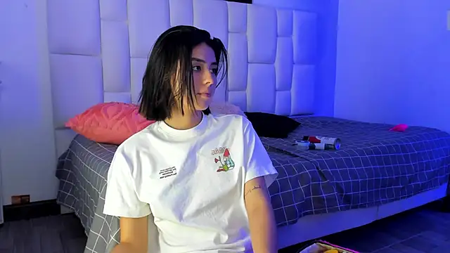 Snapshot of Antonella_Fontanna chatting on 03/11/25, 04:21 Antonella Fontanna online show from 03/11/25, 04:21