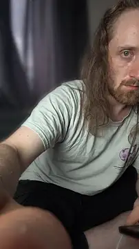 Snapshot of DrownMentallyyy chatting on 05/18/26, 10:32 DrownMentallyyy online show from 05/18/26, 10:32