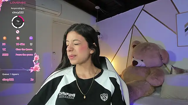 coraltaylor online show from 12/07/24, 03:52