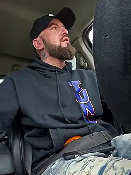 Beardedtattood online show from 02/24/25, 06:49