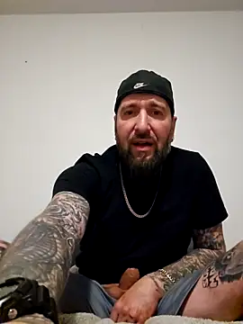 Beardedtattood online show from 03/28/26, 04:45