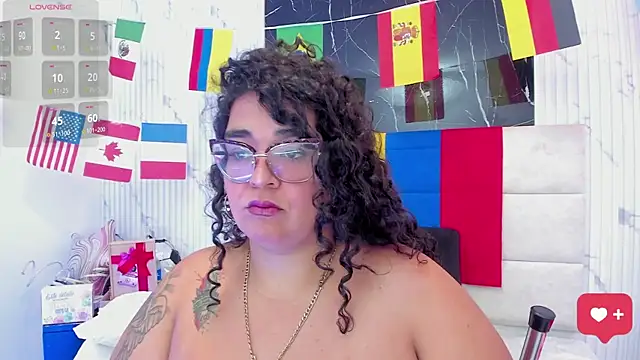 Snapshot of Reginavegaa chatting on 06/30/26, 11:44 Reginavegaa online show from 06/30/26, 11:44